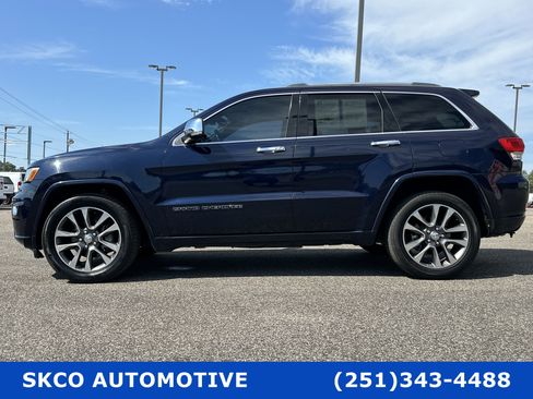 Used 2017 Jeep Grand Cherokee Overland image 2