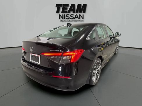 Used 2022 Honda Civic Touring image 7