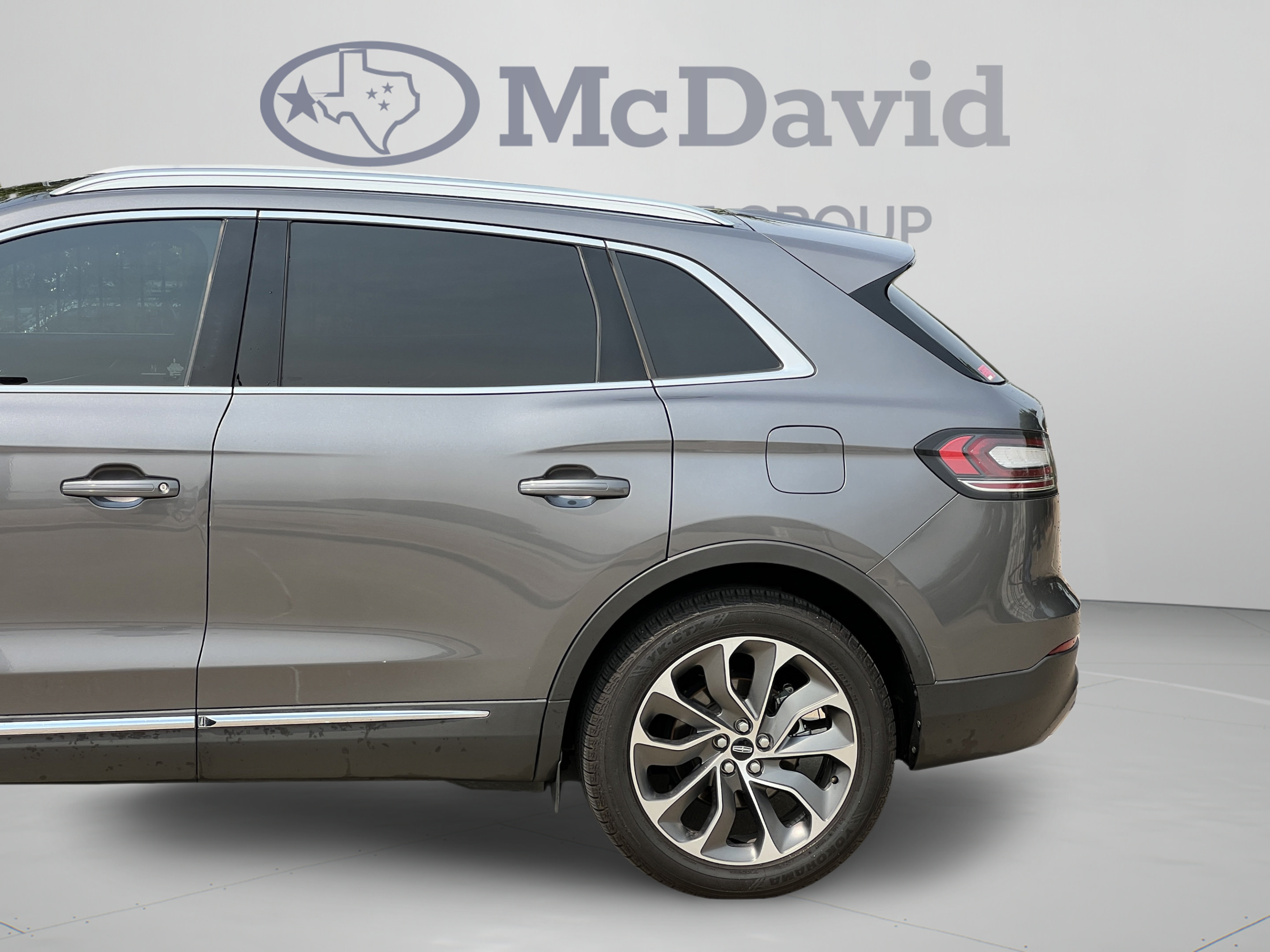 Used 2022 Lincoln Nautilus Reserve FWD image 29