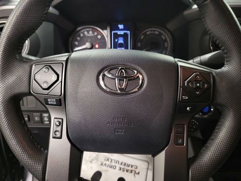 Used 2023 Toyota Tacoma TRD Off-Road image 17