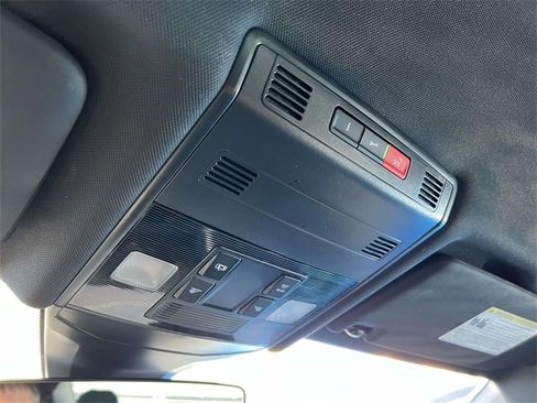 Used 2025 Volkswagen Jetta Sport image 32