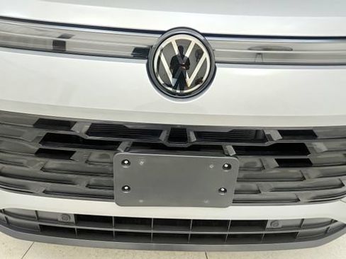 Used 2026 Volkswagen Tiguan S FWD image 23