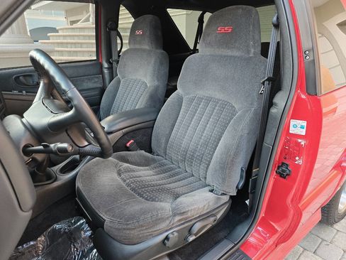 Used 2001 Chevrolet Blazer Xtreme w/ Preferred Equipment Group image 84