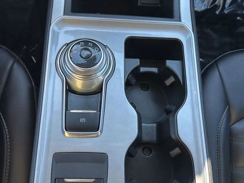 Used 2024 Ford Edge SEL image 19