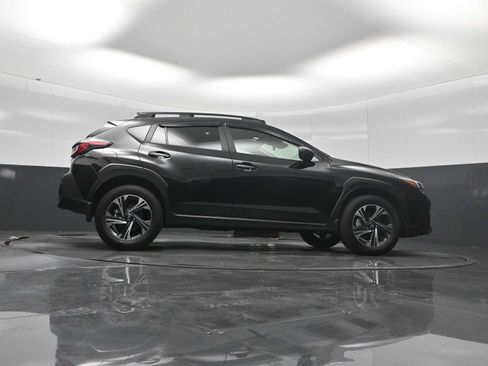 Used 2025 Subaru Crosstrek 2.5i Premium AWD/4WD image 32