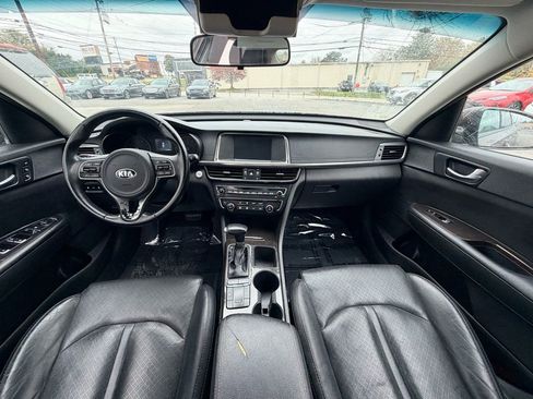 Used 2017 Kia Optima EX image 24
