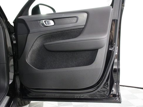 Used 2023 Volvo C40 P8 Recharge Plus image 21