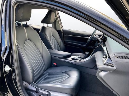 Used 2023 Toyota Camry SE w/ Convenience Package image 21