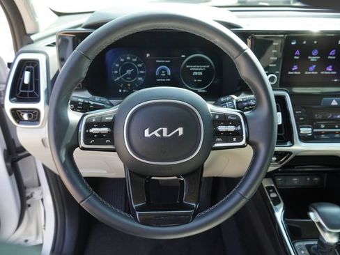 Used 2023 Kia Sorento SX AWD/4WD image 28