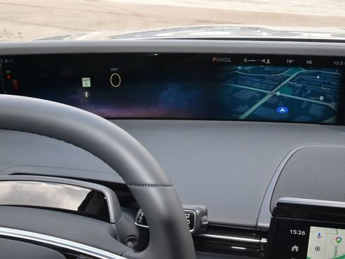 New 2026 Lincoln Nautilus Reserve AWD/4WD image 32