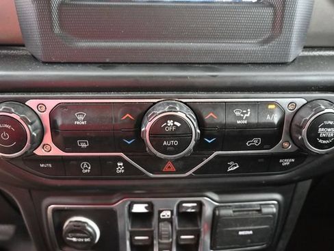 Used 2020 Jeep Wrangler Unlimited Sport AWD/4WD image 18