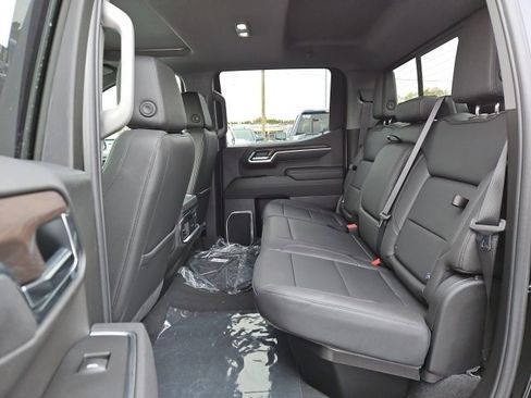 New 2026 GMC Sierra 1500 SLT w/ SLT Premium Package image 18