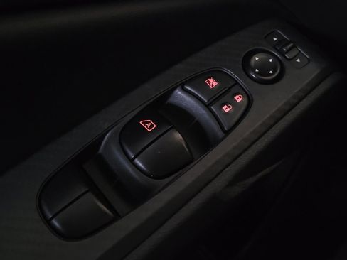 Used 2024 Nissan Altima 2.5 SV image 27