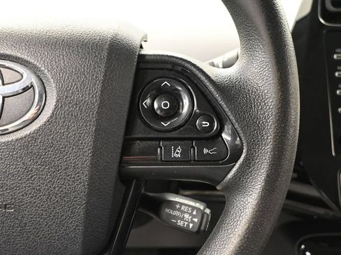Used 2022 Toyota Prius LE FWD image 28
