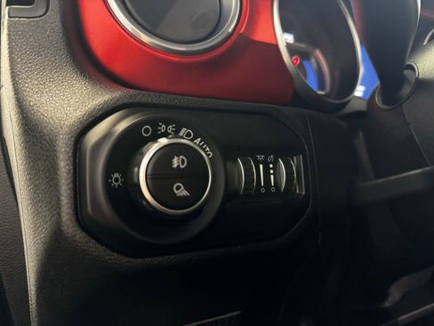 Used 2021 Jeep Gladiator Rubicon AWD/4WD image 23
