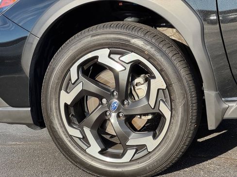 Used 2023 Subaru Crosstrek 2.5i Limited w/ Moonroof Package image 9