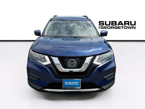 Used 2017 Nissan Rogue SV w/ SV Premium Package AWD/4WD image 2