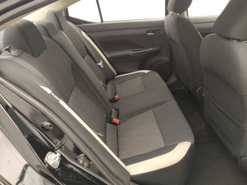 Used 2021 Nissan Versa SV image 19