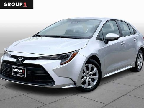 Used 2024 Toyota Corolla LE image 1