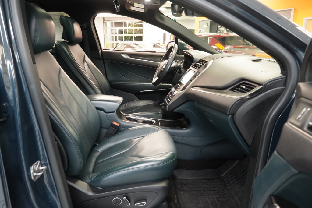 Used 2019 Lincoln MKC Reserve w/ MKC Climate Package AWD/4WD image 37