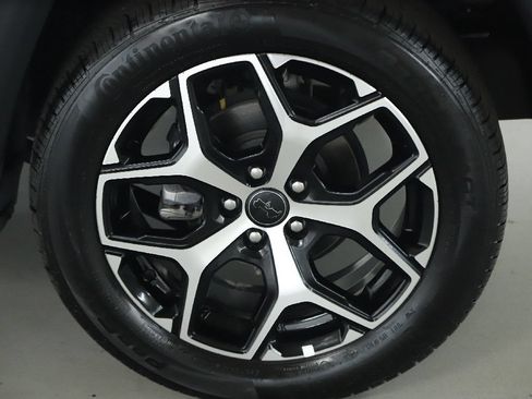 Used 2025 Jeep Compass Limited AWD/4WD image 38
