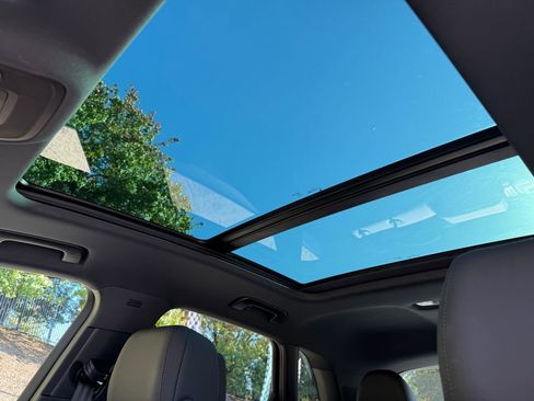 Used 2025 Audi Q3 2.0T Premium image 28