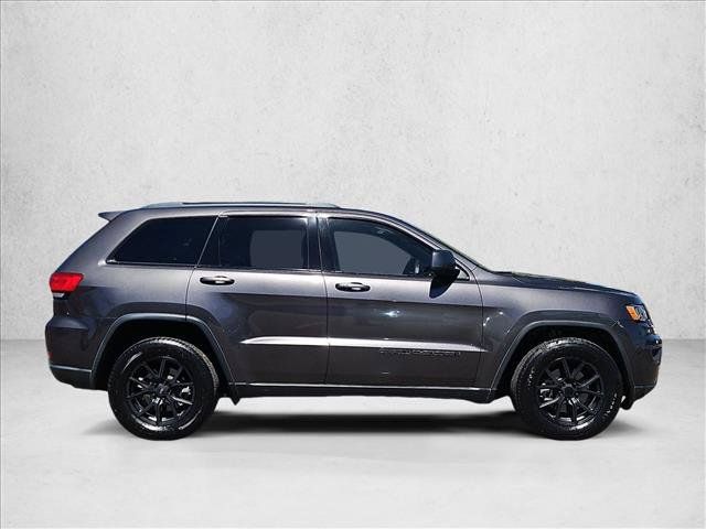Used 2017 Jeep Grand Cherokee Laredo w/ Quick Order Package 2BE RWD image 4