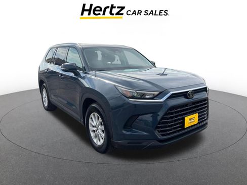 Used 2025 Toyota Grand Highlander FWD image 1