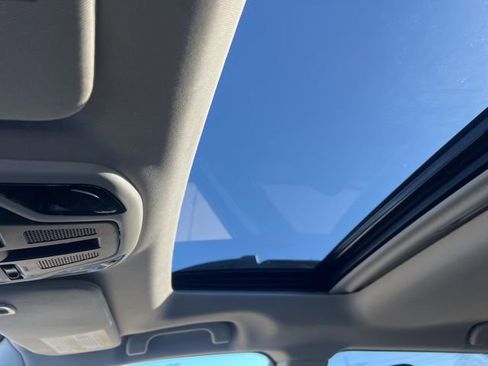 Used 2025 Subaru Outback Limited image 12