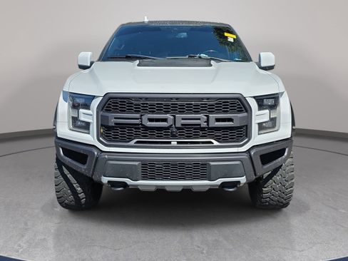 Used 2019 Ford F150 Raptor w/ Equipment Group 802A Luxury AWD/4WD image 4