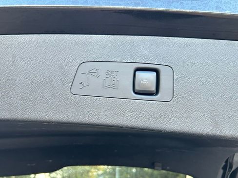 Used 2024 Lincoln Corsair FWD image 36