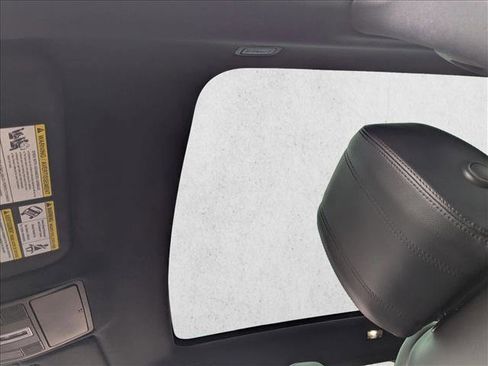 Used 2020 Land Rover Range Rover Evoque S image 16