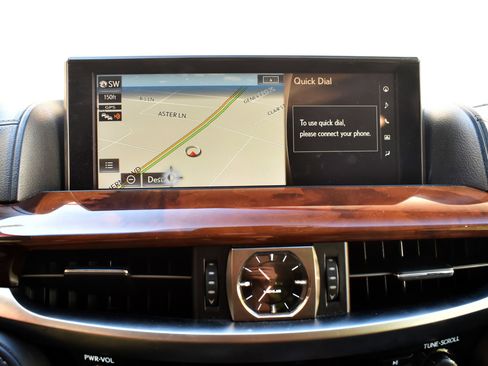 Used 2018 Lexus LX 570 4WD w/ Luxury Package image 35