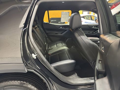 Used 2025 Chevrolet Equinox LT w/ Convenience Package II image 19