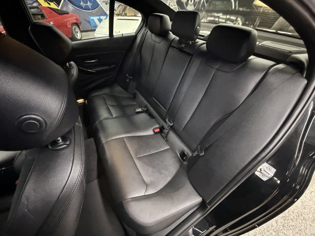 Used 2013 BMW 335i xDrive Sedan AWD/4WD image 14
