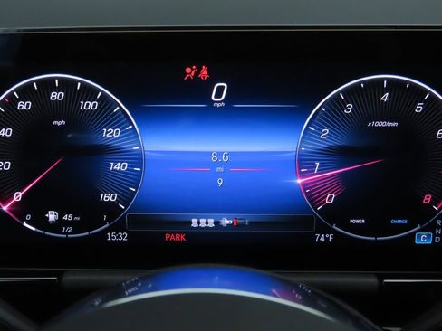 Certified 2025 Mercedes-Benz GLA 250 image 34