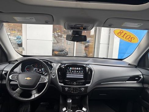 Used 2018 Chevrolet Traverse Premier image 19