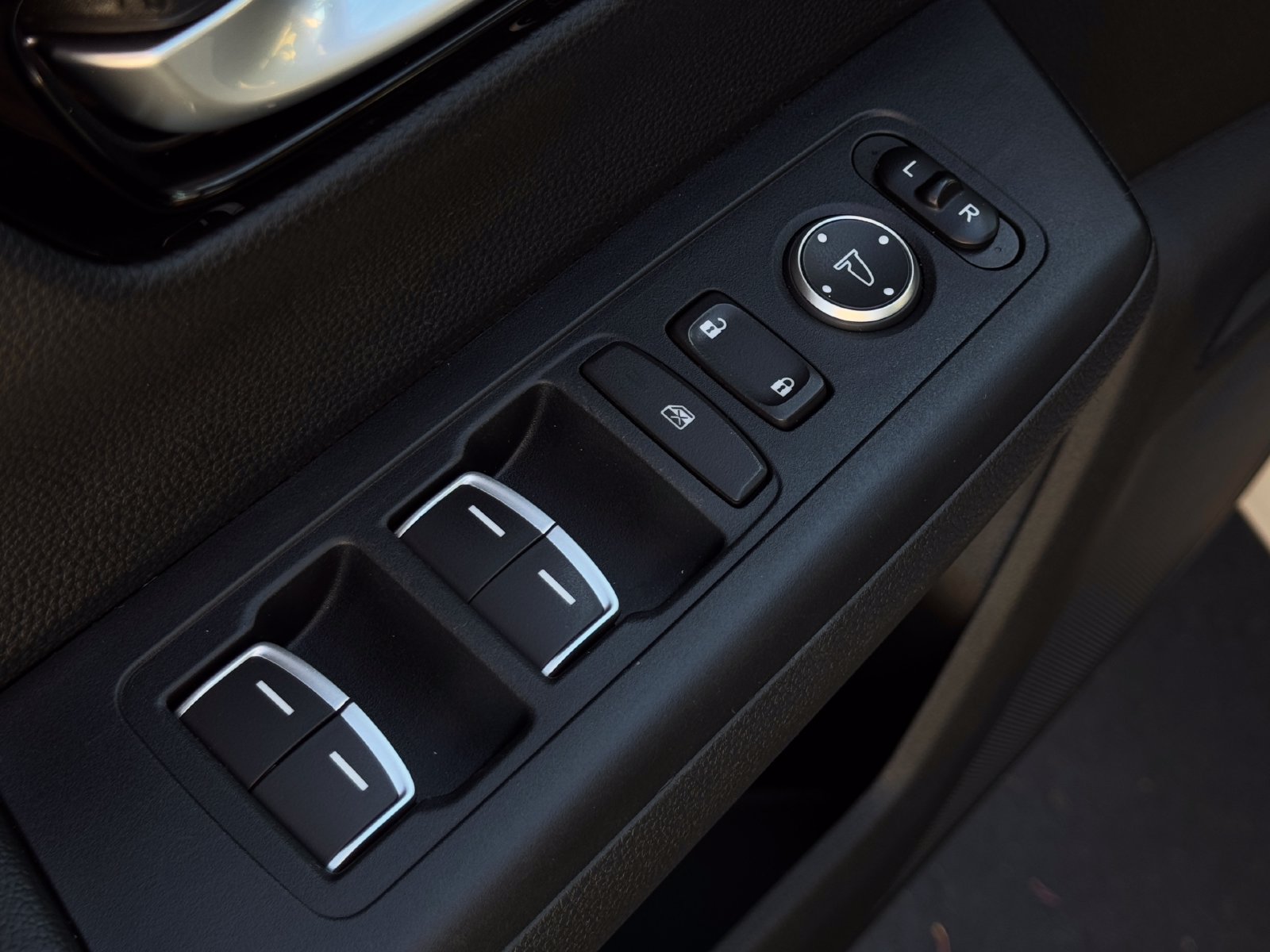 Used 2025 Honda CR-V Sport Touring image 14