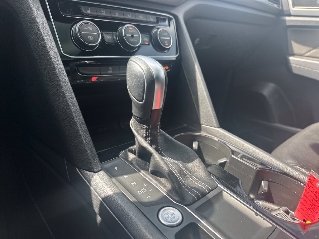 Used 2023 Volkswagen Atlas Cross Sport SE FWD image 18