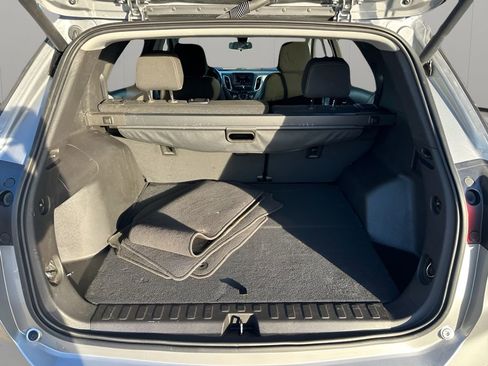 Used 2024 Chevrolet Equinox LT w/ Driver Convenience Package image 27