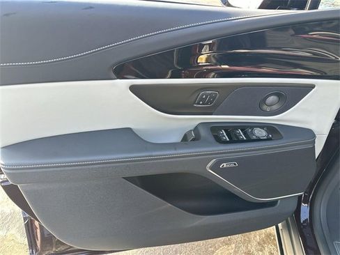 Used 2024 Lincoln Nautilus Reserve w/ Equipment Group 202A image 23