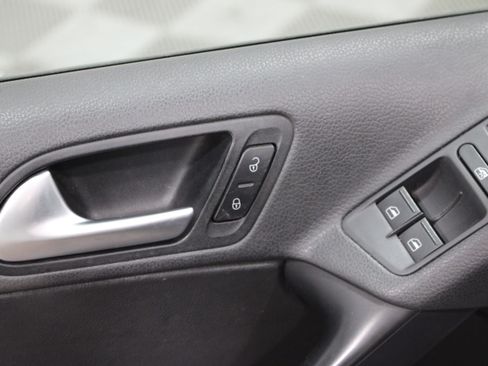 Used 2014 Volkswagen Tiguan SE FWD image 7