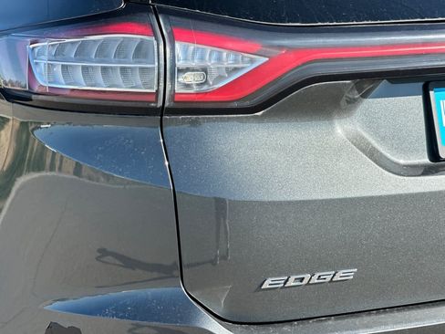 Used 2016 Ford Edge SE AWD/4WD image 26