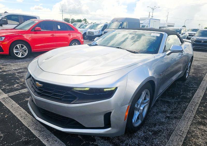 Used 2019 Chevrolet Camaro LT RWD image 6