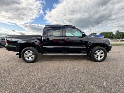 Used 2014 Toyota Tacoma 4x4 Double Cab w/ TRD Sport Package image 8