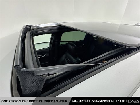 Used 2020 Cadillac XT5 Premium Luxury image 22