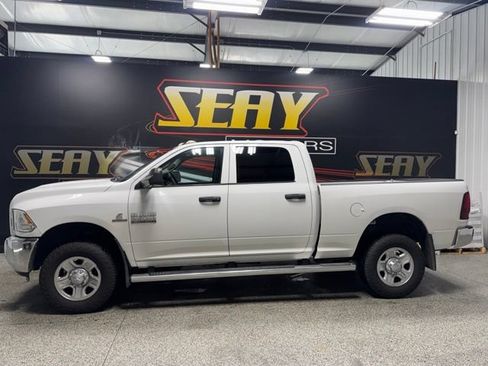 Used 2015 RAM 2500 Tradesman w/ Chrome Appearance Group AWD/4WD image 2