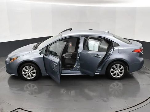 Used 2024 Toyota Corolla LE FWD image 7