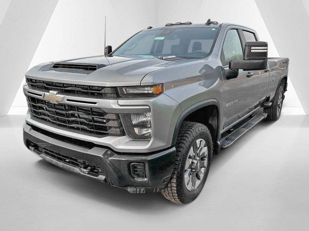 Used 2024 Chevrolet Silverado 2500 Custom w/ Custom Value Package AWD/4WD image 3