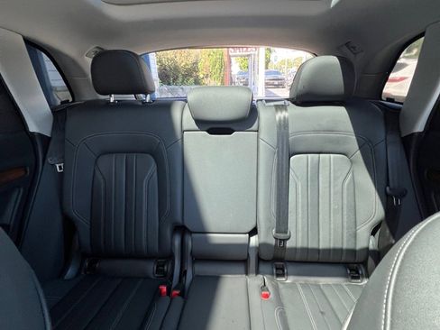 Used 2022 Audi Q5 2.0T Premium w/ Convenience Package image 34